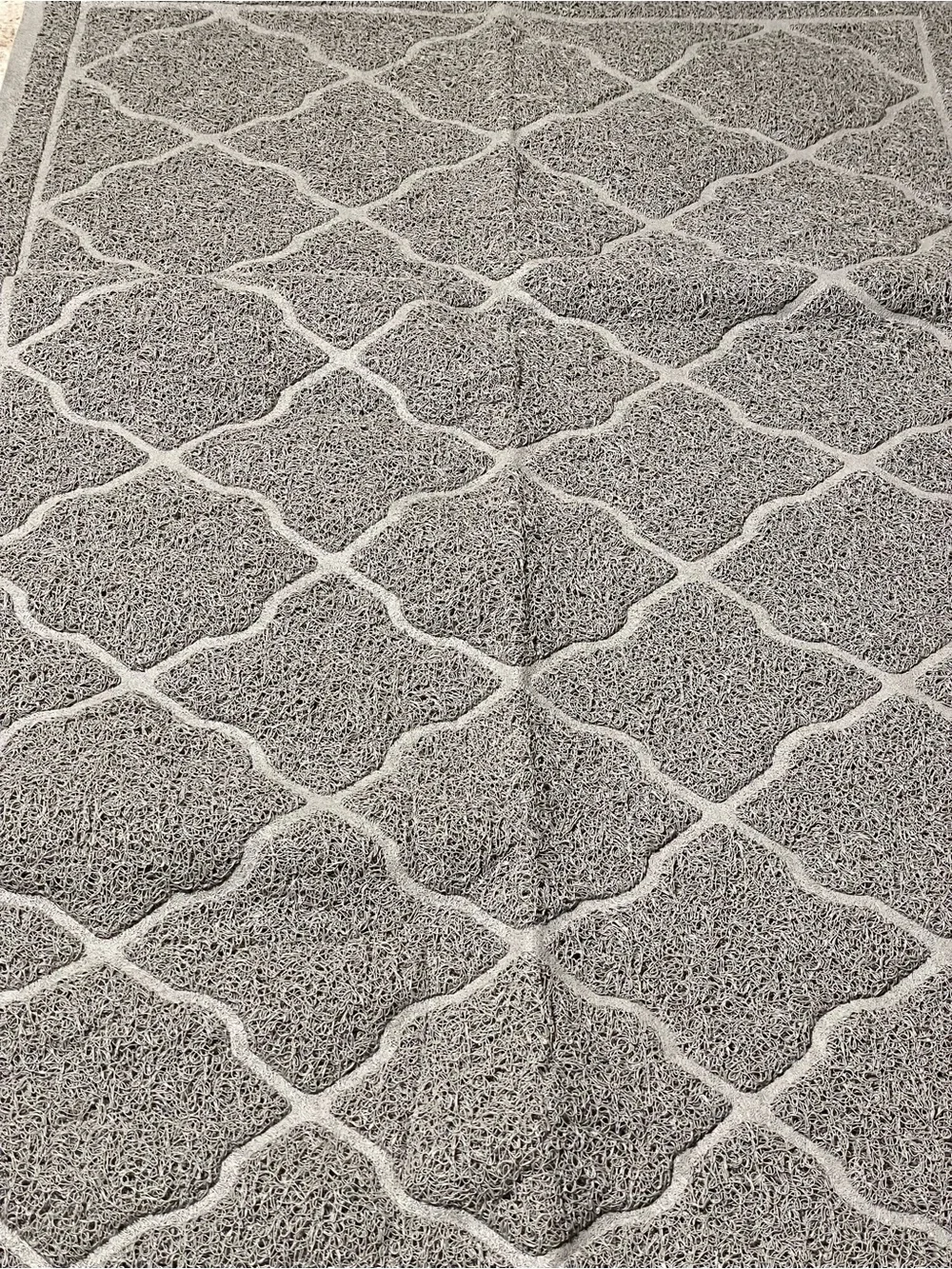 Extra Large Non-Slip Cat Litter Mat Gray Webbed Pattern for Effortless Cleaning